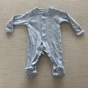 Hart + Land footed bodysuit. Newborn. Like new. Unisex.